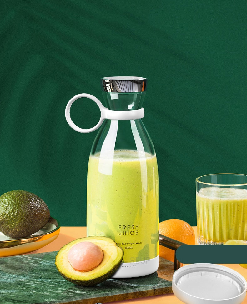 Fresh Juice Portable Blender blending fruits for a healthy and delicious smoothie on the go